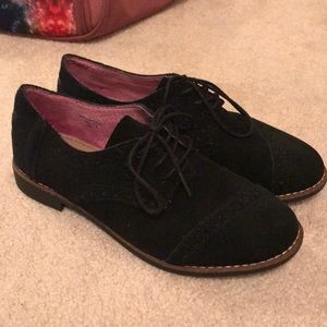 TOMS Black women suede Brogues shoe